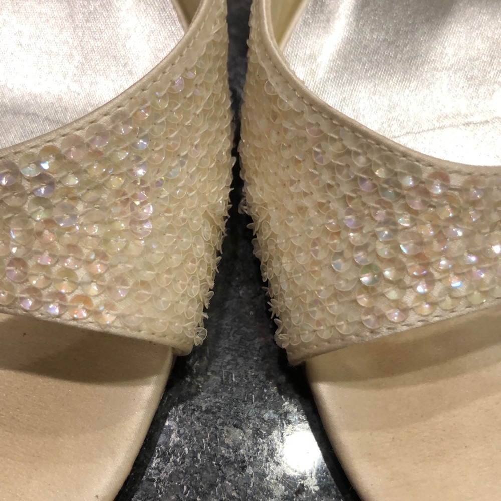 Ivory heels with sparkle - Picture 2 of 8